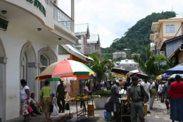 Уличен пазар