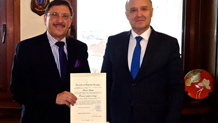 Почетният консул на Република Сейшели в България Максим Бехар беше повишен в генерален почетен консул