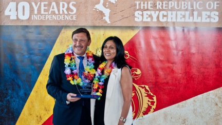 Maxim Behar Handed Diplomatic Award for Contribution to Africa